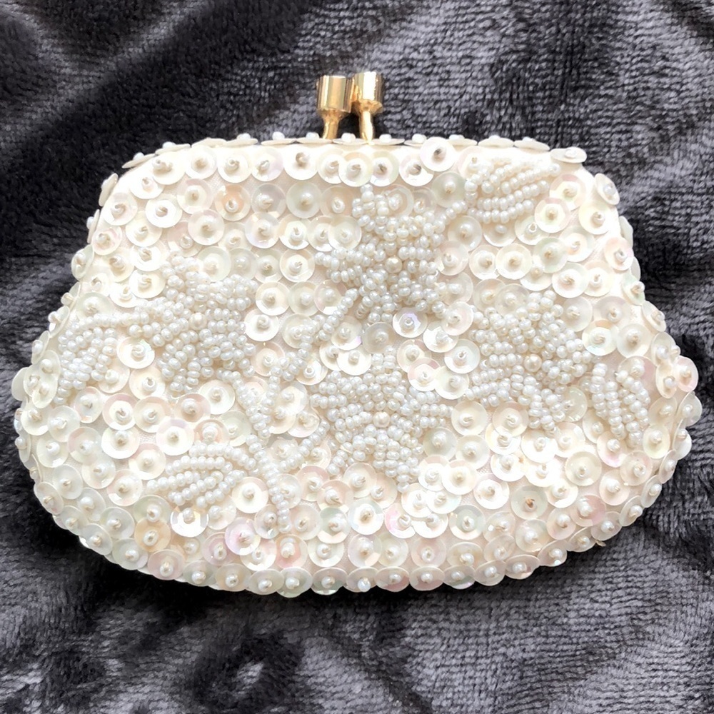 Vintage Handmade Delill Sequined and Beaded Coin Purse